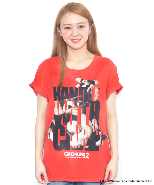 X-girl(エックスガール)の「GREMLiNS HANDLE WITH CARE S/S BIG TEE(Tシャツ/カットソー・レディース・ホワイト/ブラック/レッド・ONE SIZE)」の3枚目の写真