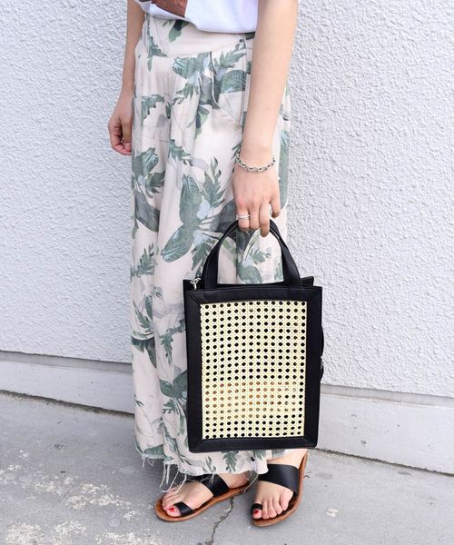 Khaju（カージュ）の「【WEB限定】Khaju:メッシュトート◇（トートバッグ・レディース・ブラック・ONE SIZE）」の4枚目の写真