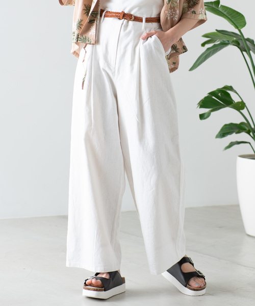 WEGO（ウィゴー）の「WEGO/【セットアップ対応商品】リネンブレンドワイドパンツ（スラックス・レディース・ホワイト/ブラウン/ライトベージュ/ダークオレンジ・FREE）」の2枚目の写真