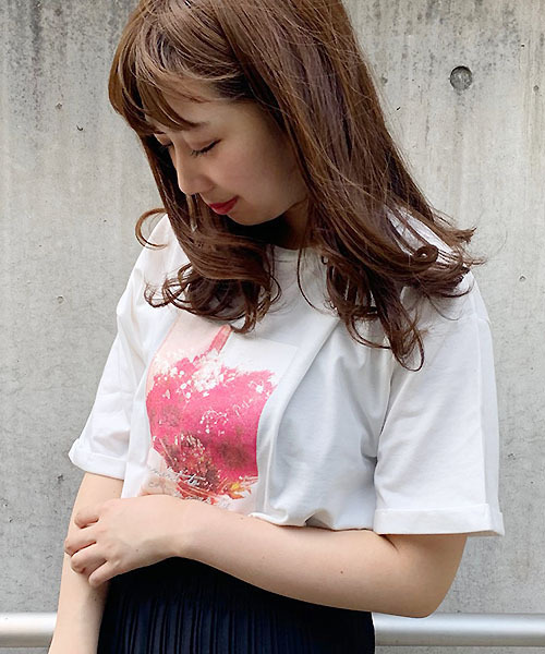 apres jour（アプレジュール）の「アソートプリントTシャツ２【ZOZOTOWN限定アイテム】（Tシャツ/カットソー・レディース・ホワイト系その他/パープル系その他/その他/ホワイト系その他2/オフホワイト/スモークピンク/オレンジ系その他/ブラック/ラベンダー/ホワイト/チャコールグレー・フリー）」の19枚目の写真