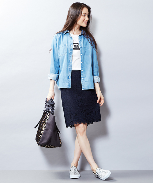 UNITED ARROWS(ユナイテッドアローズ)の「UAB N/C フラワーレース タイトスカート②§(スカート・レディース・オフホワイト/ネイビー・36/40/38)」の12枚目の写真