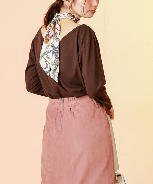 natural couture(ナチュラルクチュール)の「スカーフ付き2WAYTシャツ(Tシャツ/カットソー・レディース・ダークブラウン/ネイビー×ホワイト/オフホワイト/ブラック・FREE)」の10枚目の写真