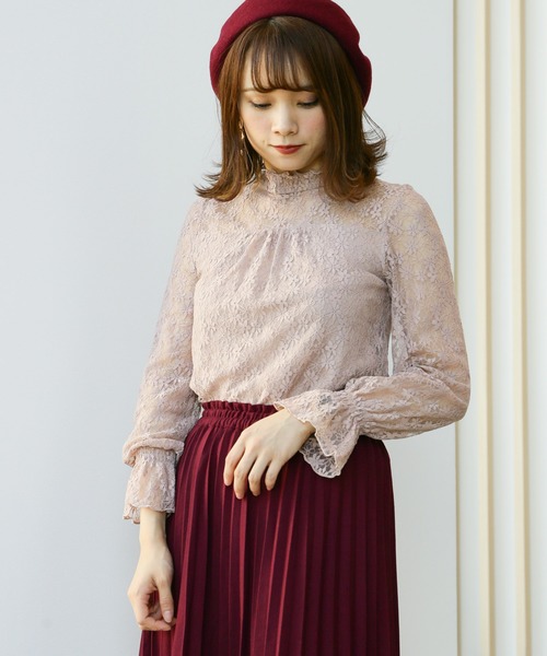 earth music&ecology(アースミュージックアンドエコロジー)の「レースシャーリングプルオーバー*(Tシャツ/カットソー)」|ピンクベージュ