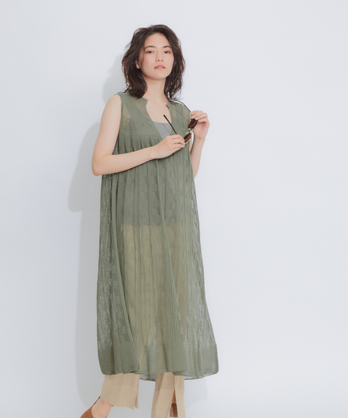 qualite(カリテ)の「boussole×qualite 透かし柄シアーニットワンピース(ワンピース・レディース・ブラウン/オフホワイト/カーキ・フリー)」の3枚目の写真