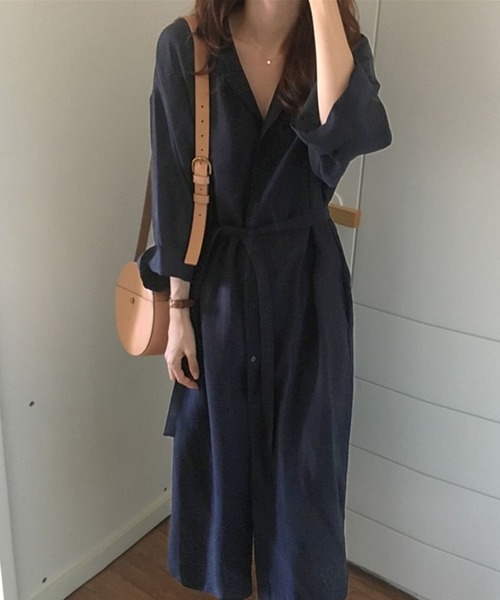 Grandeir(グランディール)の「ミモレ丈 開襟 シャツワンピース(シャツワンピース・レディース・ブラウン/ネイビー・M)」の1枚目の写真