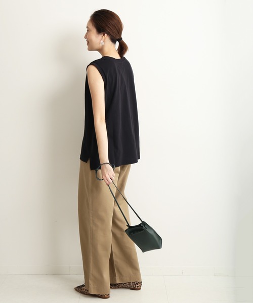 SLOBE IENA（スローブイエナ）の「ドライコットンタンクトップ【手洗い可能】◆（Tシャツ/カットソー・レディース・ホワイト/ブラック/ブラウン・FREE）」の6枚目の写真