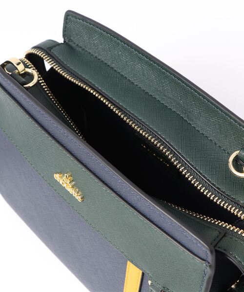 & chouette（アンドシュエット）の「スポーティーラインショルダーバッグ（ショルダーバッグ・レディース・ホワイト/ネイビー/ライトブルー/ブラック/ピンク/ワインレッド/ベージュ/オフホワイト・FREE）」の9枚目の写真