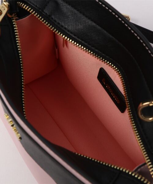 & chouette（アンドシュエット）の「スポーティーラインショルダーバッグ（ショルダーバッグ・レディース・ホワイト/ネイビー/ライトブルー/ブラック/ピンク/ワインレッド/ベージュ/オフホワイト・FREE）」の10枚目の写真