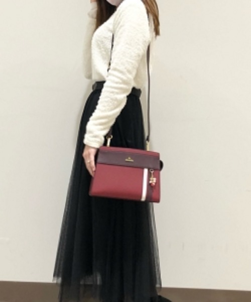 & chouette（アンドシュエット）の「スポーティーラインショルダーバッグ（ショルダーバッグ・レディース・ホワイト/ネイビー/ライトブルー/ブラック/ピンク/ワインレッド/ベージュ/オフホワイト・FREE）」の15枚目の写真