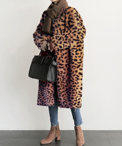 Ritzy（リッツィー）の「フェイクファーノーカラーロングコート（チェスターコート・レディース・レオパード/ベージュ/ピンク/グレー/オフホワイト/パープル/イエロー/グリーン・M/L）」の8枚目の写真