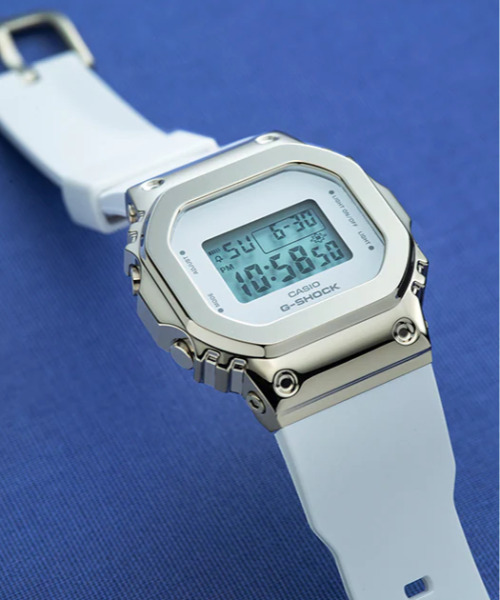 G-SHOCK（ジーショック）の「G-SHOCK/ジーショック 腕時計 GM-S5600G-7JF（デジタル腕時計・メンズ・シルバー・FREE）」の6枚目の写真