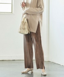 プリーツベロアセミテーパードパンツ