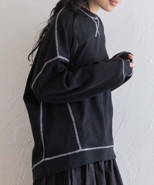 Mysa&Liina(ミーサリーナ)の「ステッチ入りワッフルデザインプルオーバー(Tシャツ/カットソー・レディース・ブラック/オフホワイト・M)」の2枚目の写真