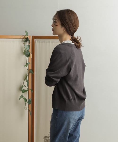 URBAN RESEARCH DOORS(アーバンリサーチドアーズ)の「オーガニックコットンカーディガン(カーディガン/ボレロ・レディース・スミクロ/ライトベージュ/アイボリー・ONE)」の8枚目の写真
