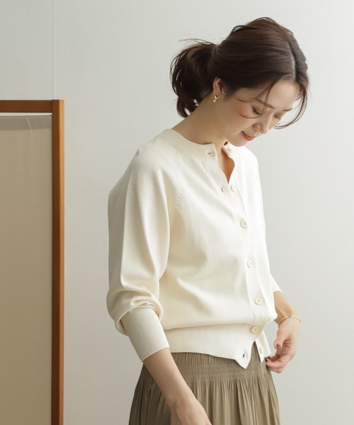 URBAN RESEARCH DOORS(アーバンリサーチドアーズ)の「オーガニックコットンカーディガン(カーディガン/ボレロ・レディース・スミクロ/ライトベージュ/アイボリー・ONE)」の13枚目の写真