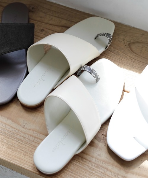 chocolates（チョコラテス）の「フラットトングサンダル【日本製】（サンダル・レディース・ブラック/ダークブラウン/クリーム/ホワイト・LL/S/M/L）」の20枚目の写真