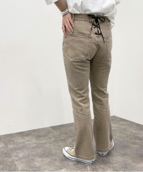 apres jour mignon（アプレジュールミニョン）の「バックレースアップデニムパンツ【ZOZOTOWN限定アイテム】（デニムパンツ・レディース・ベージュ/ブラック/グレー系その他/ホワイト系その他・X-LARGE/SMALL/MEDIUM/LARGE）」の4枚目の写真