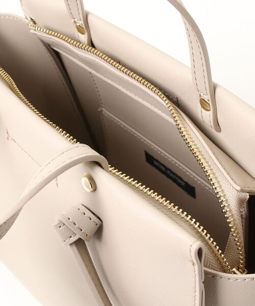 NATURAL BEAUTY BASIC（ナチュラルビューティーベーシック）の「ノットハンドルミニトート（トートバッグ・レディース・ホワイト/ベージュ/ラベンダー・ﾌﾘ-）」の9枚目の写真