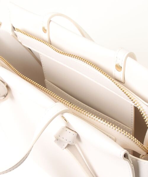 NATURAL BEAUTY BASIC（ナチュラルビューティーベーシック）の「ノットハンドルミニトート（トートバッグ・レディース・ホワイト/ベージュ/ラベンダー・ﾌﾘ-）」の7枚目の写真