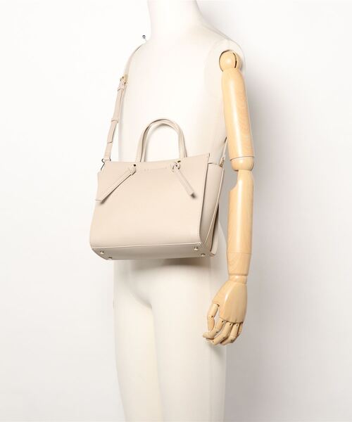 NATURAL BEAUTY BASIC（ナチュラルビューティーベーシック）の「ノットハンドルミニトート（トートバッグ・レディース・ホワイト/ベージュ/ラベンダー・ﾌﾘ-）」の5枚目の写真