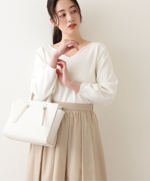 NATURAL BEAUTY BASIC（ナチュラルビューティーベーシック）の「ノットハンドルミニトート（トートバッグ・レディース・ホワイト/ベージュ/ラベンダー・ﾌﾘ-）」の2枚目の写真