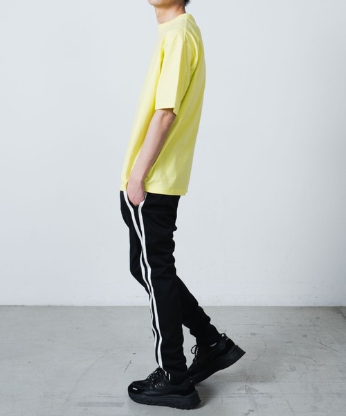 WEGO（ウィゴー）の「WEGO/ドロップショルダーカラー半袖Tシャツ（Tシャツ/カットソー・メンズ・ホワイト/ライトイエロー/イエロー/オレンジ/サックスブルー/ベージュ/ダークグリーン/イエロー系その他/レッド/ブルー/パープル/ブラック/ワイン・SMALL/MEDIUM/LARGE/XX-LARGE/X-LARGE）」の21枚目の写真