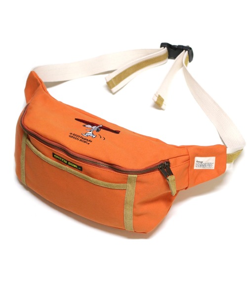 SNOOPY×OLD BETTY'S(スヌーピーカケルオールドベティーズ)の「SNOOPY Canvas×Suede Waist Bag(SURF BOARD)(ボディバッグ/ウエストポーチ・レディース・マスタード/オレンジ/グリーン/ネイビー/ボルドー/ベージュ/スミクロ/ブラウン・FREE)」の17枚目の写真