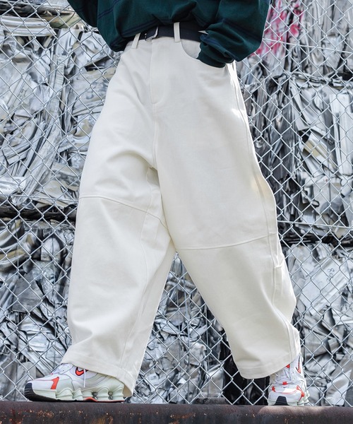 Perushu（ペルーシュ）の「ウルトラワイドデザインポケットパンツ（カーゴパンツ・メンズ・ホワイト/ボルドー/カーキ/ブラック・LARGE/MEDIUM/SMALL）」の2枚目の写真