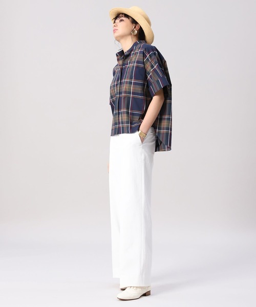 INED（イネド）の「センタープレスセミワイドパンツ（その他パンツ・レディース・ベージュ/オフホワイト/グリーン/ダークネイビー・9号/7号/11号）」の10枚目の写真