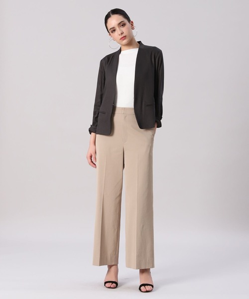 INED（イネド）の「センタープレスセミワイドパンツ（その他パンツ・レディース・ベージュ/オフホワイト/グリーン/ダークネイビー・9号/7号/11号）」の14枚目の写真