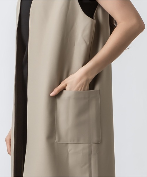 ALLUMER(アリュメール)の「コットンレーヨンロングジレ(ベスト・レディース・ブラック/ベージュ/ネイビー・1)」の10枚目の写真