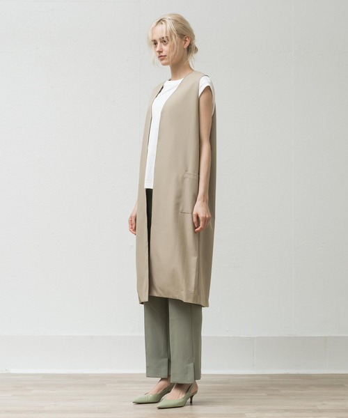 ALLUMER(アリュメール)の「コットンレーヨンロングジレ(ベスト・レディース・ブラック/ベージュ/ネイビー・1)」の17枚目の写真