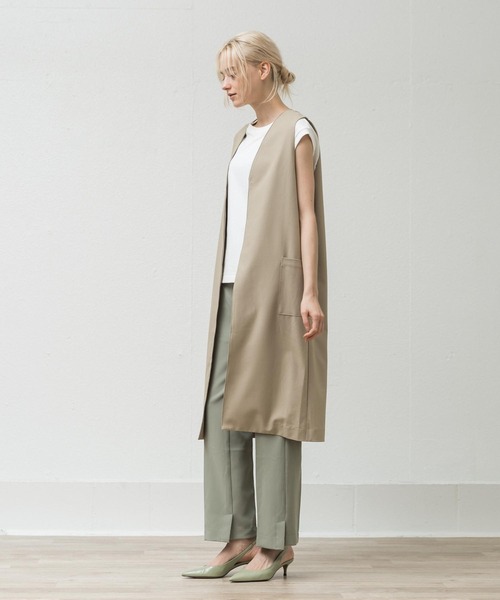 ALLUMER(アリュメール)の「コットンレーヨンロングジレ(ベスト・レディース・ブラック/ベージュ/ネイビー・1)」の21枚目の写真