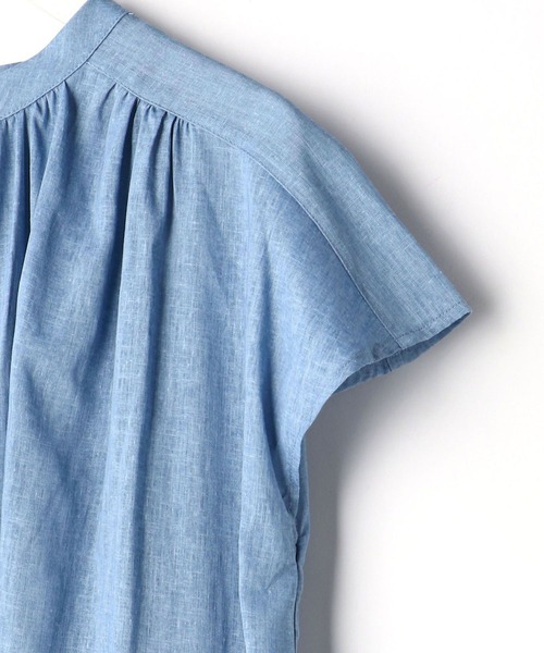 NICOLE white（ニコルホワイト）の「スタンドギャザーブラウス（シャツ/ブラウス・レディース・オフホワイト/サックスブルー/ライトグレー・FREE）」の16枚目の写真