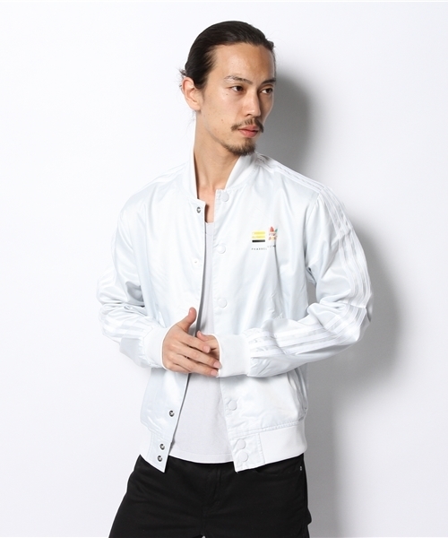adidas（アディダス）の「アディダス オリジナルス×ファレル サテンジャケット adidas Originals TRACK JACKET PW M（ナイロンジャケット・メンズ・オフホワイト/オレンジ/グリーン・MEDIUM/X-LARGE）」の11枚目の写真