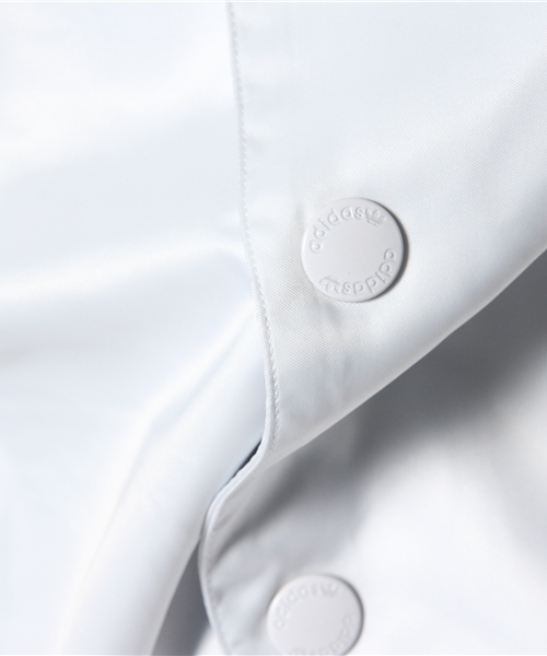 adidas（アディダス）の「アディダス オリジナルス×ファレル サテンジャケット adidas Originals TRACK JACKET PW M（ナイロンジャケット・メンズ・オフホワイト/オレンジ/グリーン・MEDIUM/X-LARGE）」の7枚目の写真