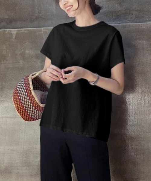Lea sienna(リーシェンナ)の「バックフレアのゆったりカットソー(Tシャツ/カットソー・レディース・ホワイト/ブラック・S/L/M/XL)」の2枚目の写真