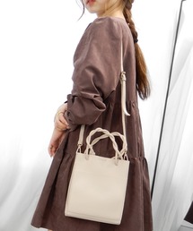 minia | ツイストハンドルのスクエアミニショルダー　◆(ショルダーバッグ)