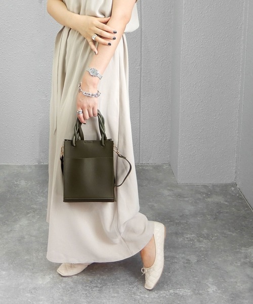 minia（ミニア）の「ツイストハンドルのスクエアミニショルダー　◆（ショルダーバッグ・レディース・カーキ/モカ/ホワイト系/ブラック系/グリーン系/シルバー系/オレンジ系/ダークグリーン/ブラック/ライトベージュ/グレー・FREE）」の20枚目の写真