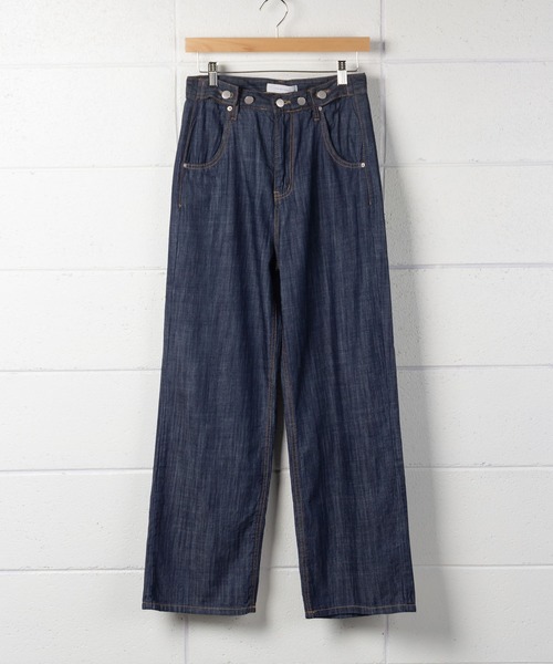 me+em select(ミームセレクト)の「ハイウエストタックボタンネイビーデニムパンツ(デニムパンツ・レディース・インディゴブルー・SMALL/MEDIUM)」の5枚目の写真
