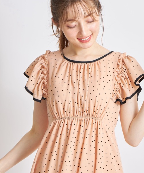 tocco closet(トッコ クローゼット)の「後ろリボン付き配色切り替えドットワンピース(ワンピース・レディース・ブラック/ピンクベージュ/オフホワイト・M)」の9枚目の写真