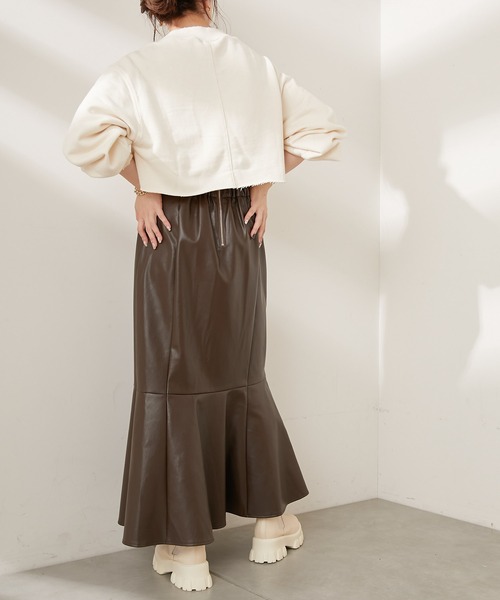 Chico（チコ）の「【新色追加】短丈ダメージロゴスウェット（スウェット・レディース・グレー/アイボリー/グリーン/ブラック/ブラウン・FREE）」の8枚目の写真