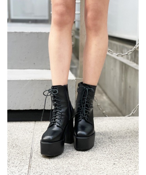 ENVYM（アンビー）の「ＬＡＣＥ ＵＰアンクルブーツ（ブーツ・レディース・ブラック・23.5cm/24.5cm/22.5cm）」の10枚目の写真