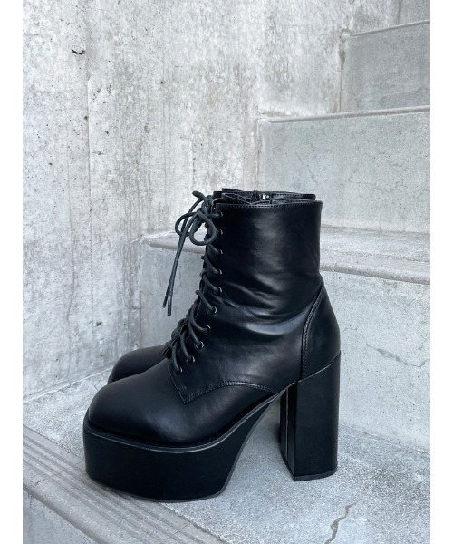 ENVYM（アンビー）の「ＬＡＣＥ ＵＰアンクルブーツ（ブーツ・レディース・ブラック・23.5cm/24.5cm/22.5cm）」の14枚目の写真