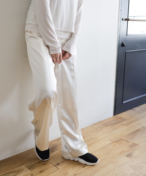 SESTO（セスト）の「スポーティースニーカーソックスブーツ（ブーツ・レディース・ブラック/アイボリー/シルバー・LL/3L/S/M/L）」の16枚目の写真