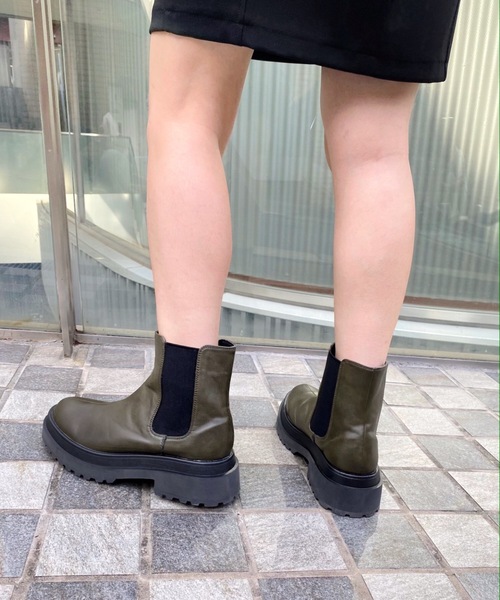 WHO'S WHO gallery（フーズフーギャラリー）の「チェルシーブーツ（ブーツ・レディース・ブラック/カーキ・MEDIUM/LARGE）」の18枚目の写真
