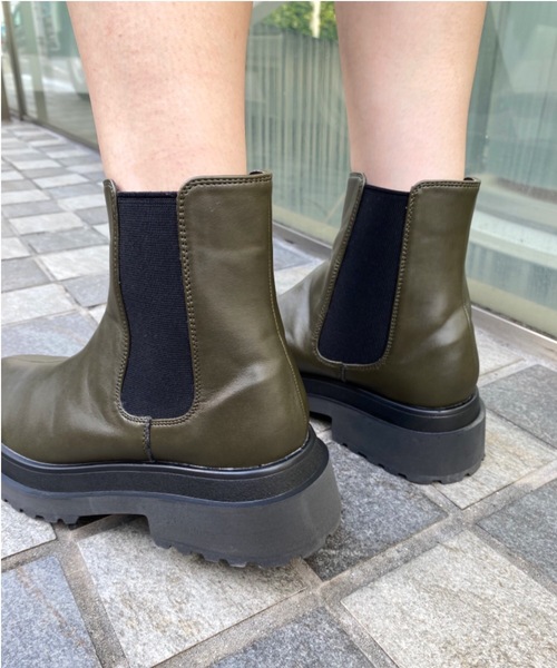 WHO'S WHO gallery（フーズフーギャラリー）の「チェルシーブーツ（ブーツ・レディース・ブラック/カーキ・MEDIUM/LARGE）」の20枚目の写真