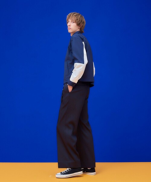 UNITED TOKYO（ユナイテッドトウキョウ）の「ダスティーフレアスラックス（スラックス・メンズ・ブラック/ダークグリーン・2/1/3）」の4枚目の写真