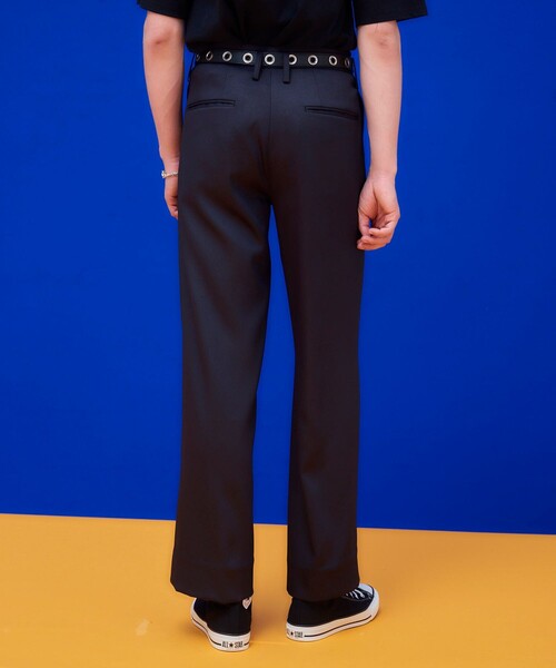 UNITED TOKYO（ユナイテッドトウキョウ）の「ダスティーフレアスラックス（スラックス・メンズ・ブラック/ダークグリーン・2/1/3）」の7枚目の写真