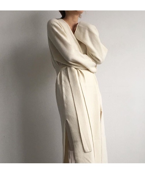 Ritzy(リッツィー)の「大人シルエット ゆる感 カーディガン(カーディガン/ボレロ・レディース・ブラック/グレー/オフホワイト/ダークベージュ/オレンジ系・FREE)」の2枚目の写真